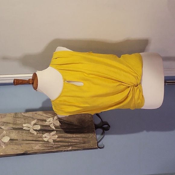 JOIE Top Large Bright Yellow Sleeveless Crop Twist 💛 - Picture 1 of 5